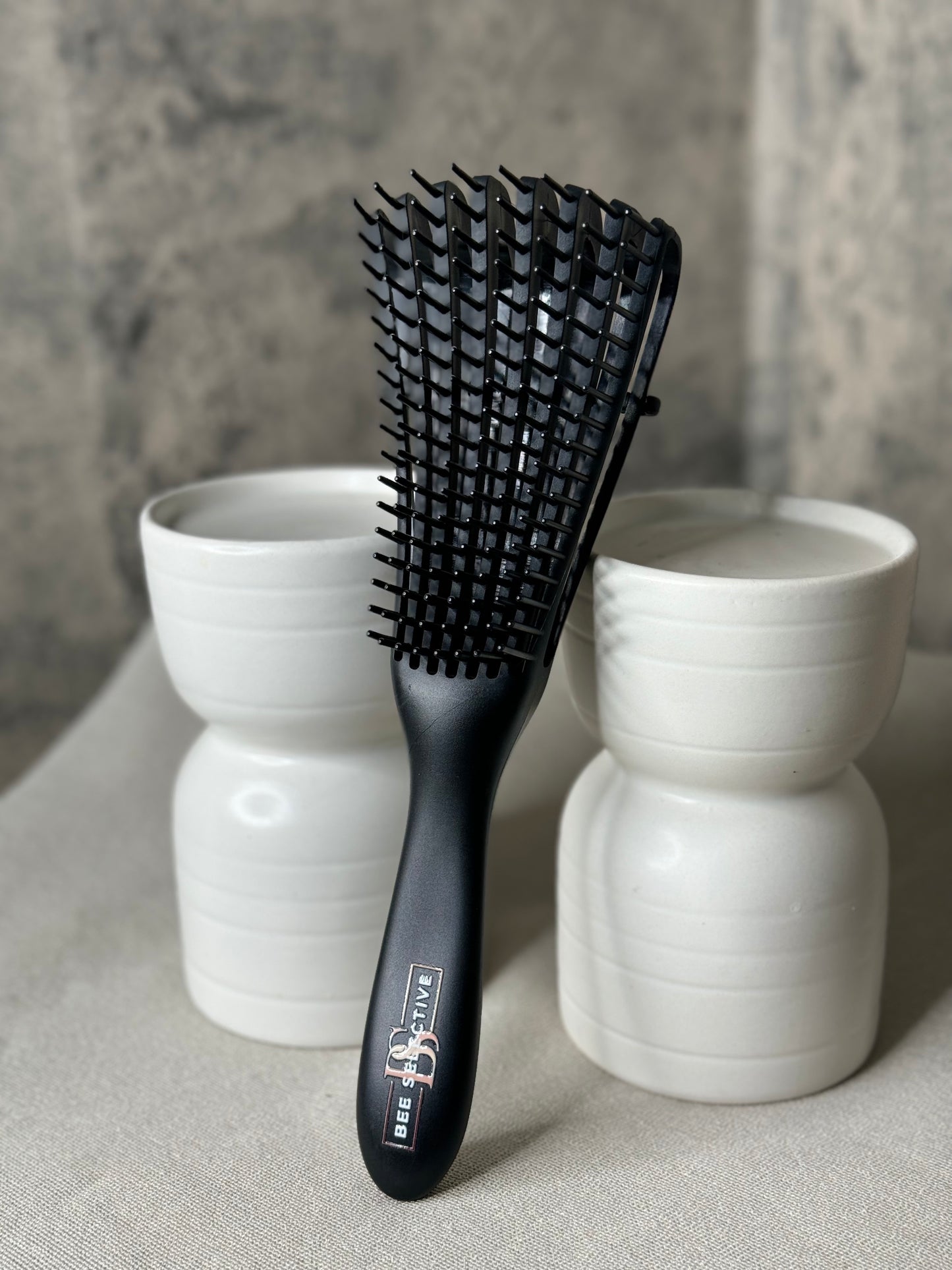 Bee Selective Detangling Brush